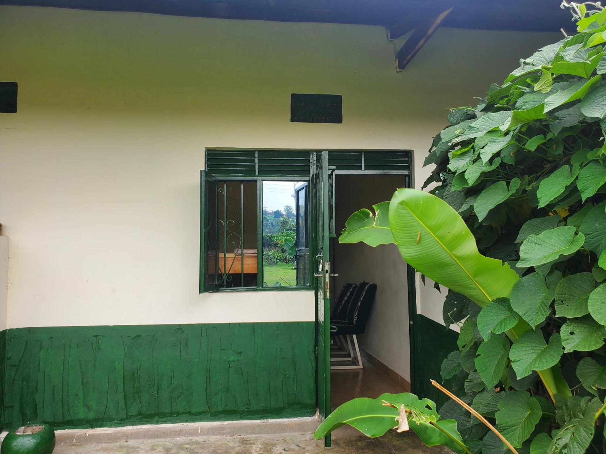 Gaia Eco Hub Bnb Bed and Breakfast Fort Portal Eksteriør billede